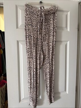 Paperbag Waist Animal Print Jogger Pants - Cream/Black